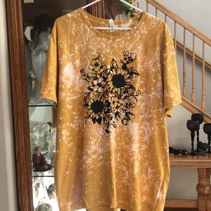 Sunflower distressed tee